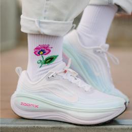 Skarpetki długie białe - Kwiatek łowicki różowy