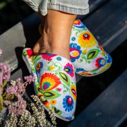 Kapcie damskie - łowickie białe