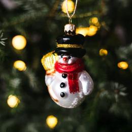 Bombka retro - bałwanek mały z miotłą